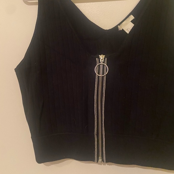 GENTLY USED H&M Black Zip Up Tank Vest Top - Picture 3 of 4
